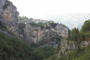 Xtrallusion photo gallery of Italy. Photos, pictures, images and photographs of the Italian Rivieras, the Italian Lakes, the Italian Alps, the Cinque Terre, the Amalfi coast and some of the most beautiful corners of Italy. Plus photos of Italian cities such as Pisa, Milan, Genoa and Rome.